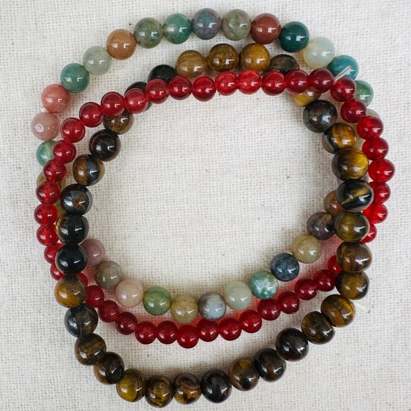 Grounding crystal bracelets. Tigers eye, fluorite and carnelian. Moon cleansed. - Picture 2 of 3